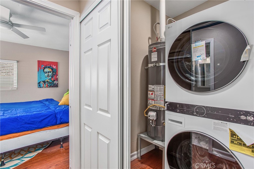 31607 Florida Street Redlands, CA 92373 - Photo 54 of 65 a view of a livingroom with washer and dryer