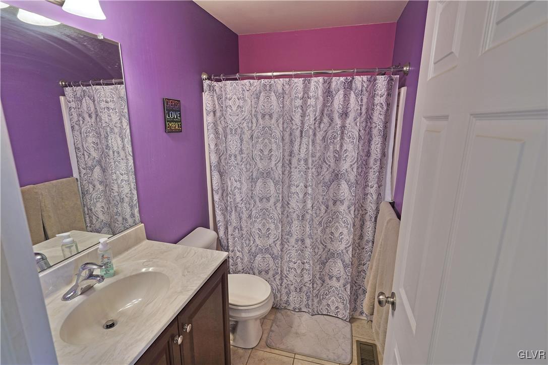 2236 Rising Hill Road Whitehall, PA 18052 - Photo 15 of 23 Gallery Image 15
