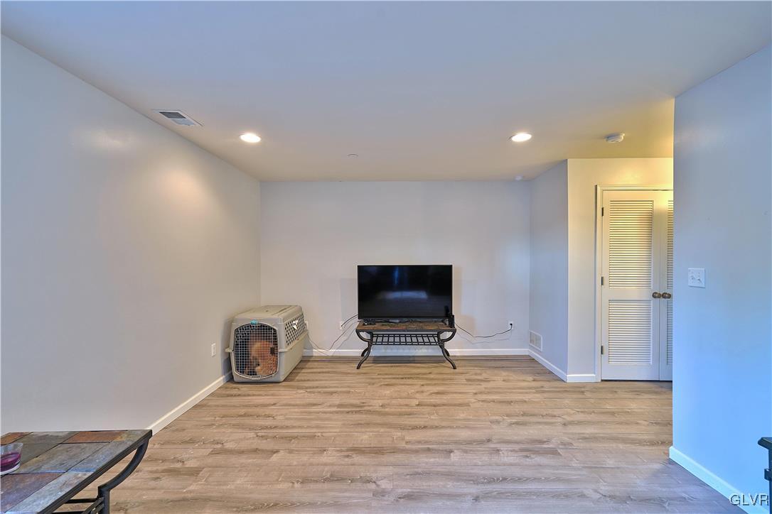 2236 Rising Hill Road Whitehall, PA 18052 - Photo 18 of 23 Gallery Image 18