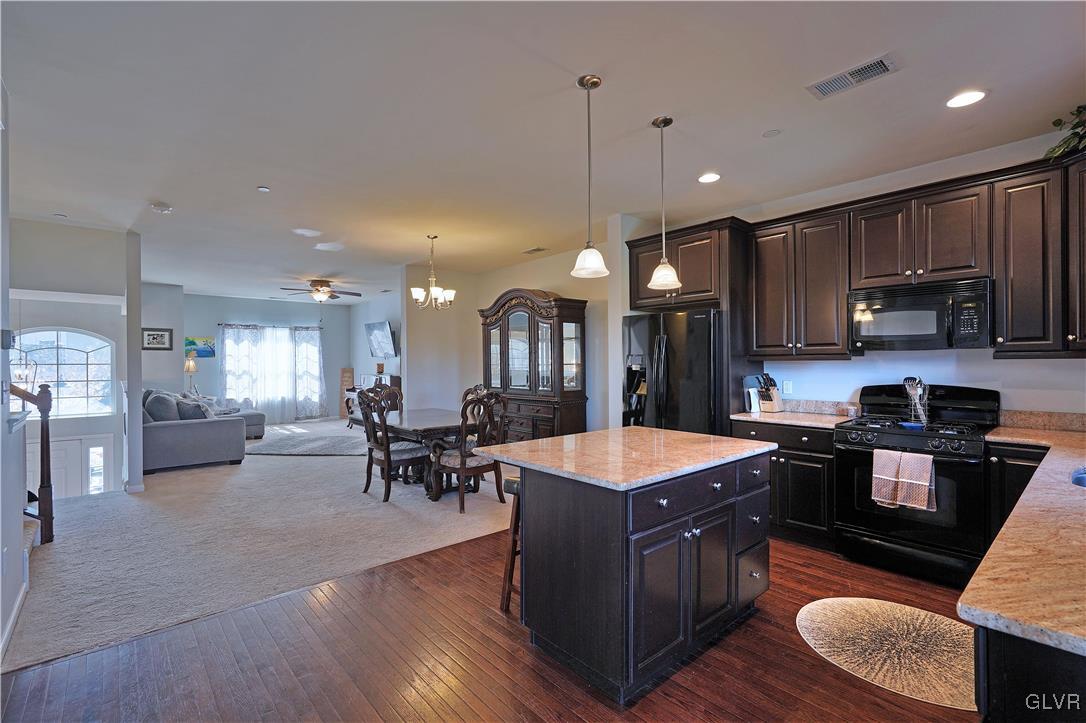 2236 Rising Hill Road Whitehall, PA 18052 - Photo 6 of 23 Gallery Image 6