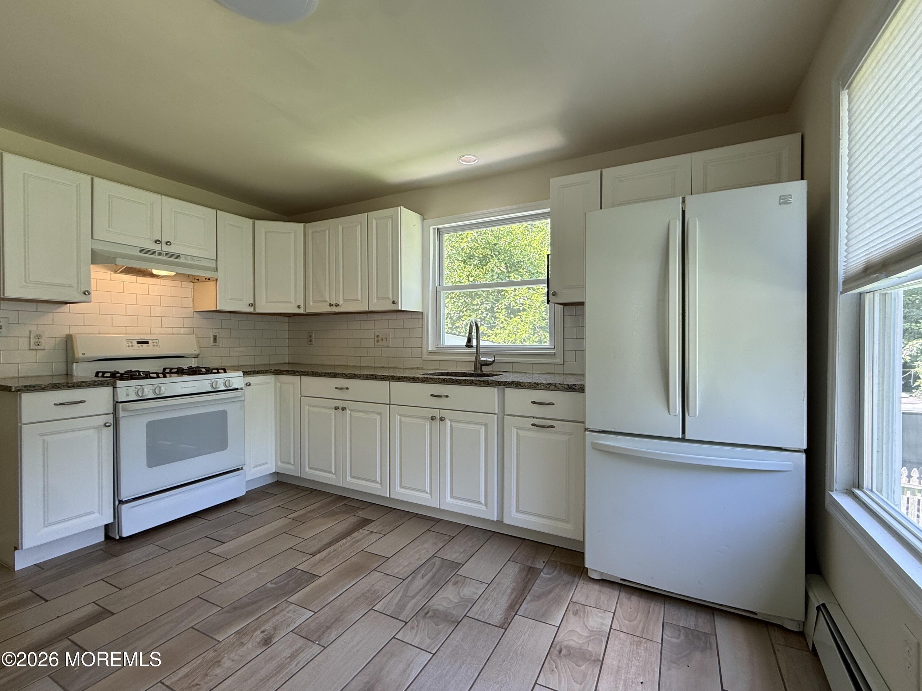 236 West Farms Road Farmingdale, NJ 07727 - Photo 3 of 15 IMG_1985