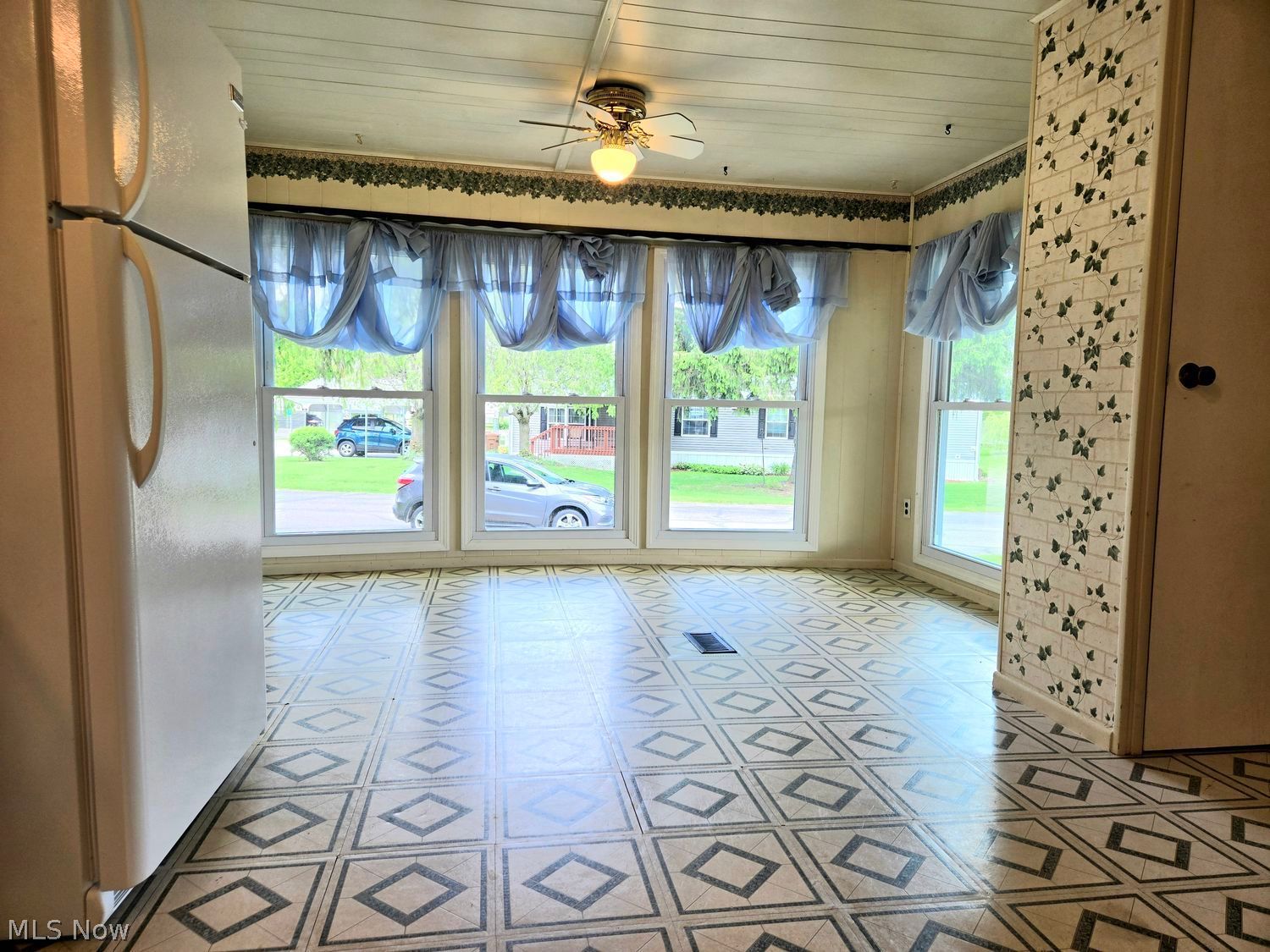 5852 Cleveland Road, Unit 112 Wooster, OH 44691 - Photo 4 of 17