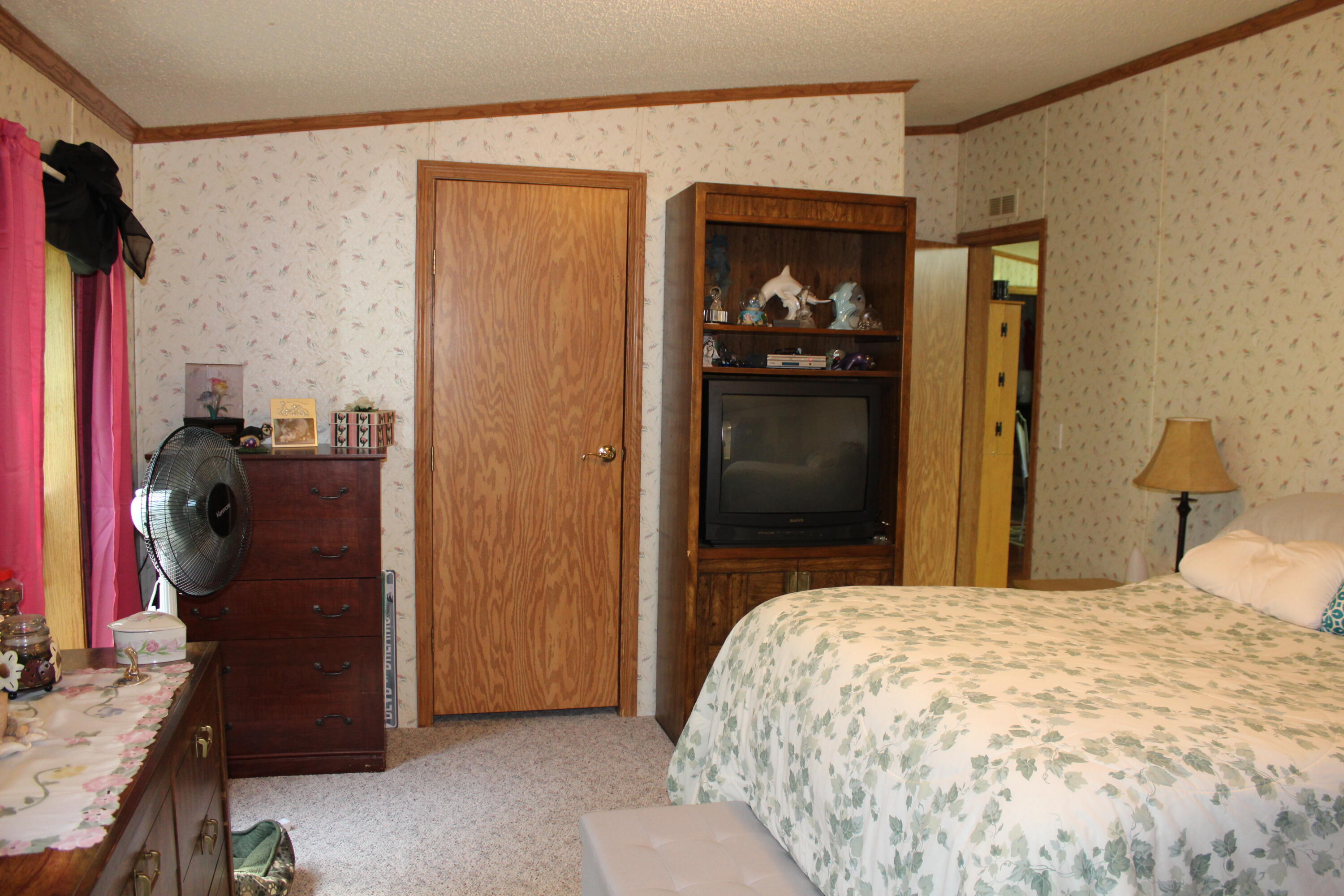 7880 Banwell Road Alanson, MI 49706 - Photo 15 of 37 Gallery Image 15