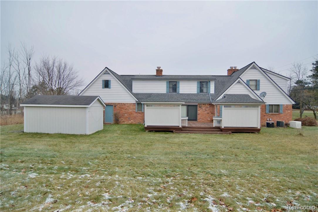 40 East Buell Road Rochester, MI 48306 - Photo 20 of 31 Photo Dec 12, 11 42 32 AM.jpg