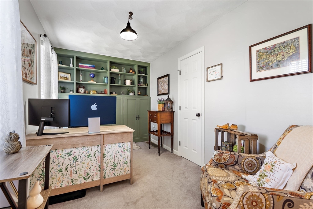 16 Alan Road Hudson, MA 01749 - Photo 6 of 40