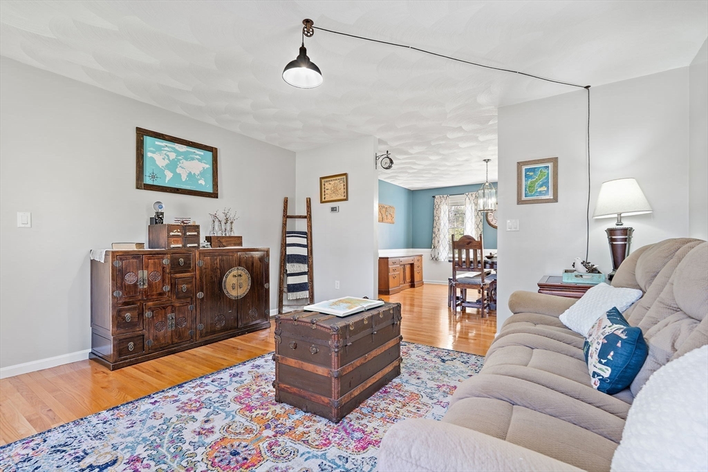16 Alan Road Hudson, MA 01749 - Photo 8 of 40