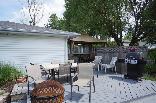 936 South Bentley Road New Lenox, IL 60451 - Photo 3 of 23
