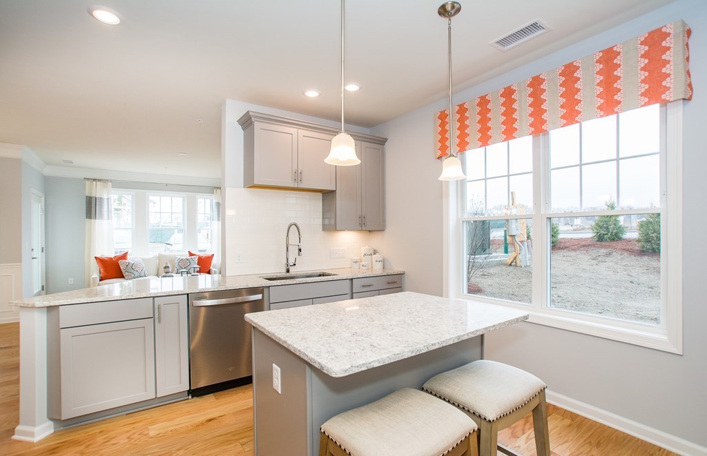 230 Martins Landing, Unit 312, North Reading, MA 01864 Compass