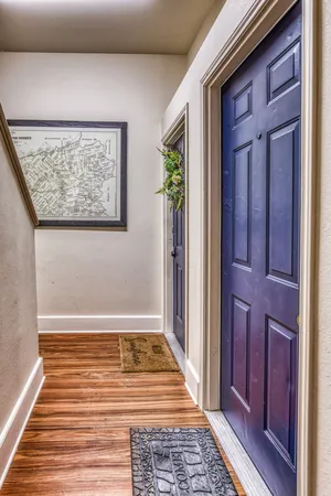 $2,350 | 112 East Alamo Street, Unit 2, Brenham, TX 77833
