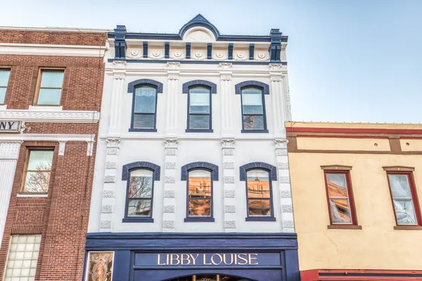 $2,350 | 112 East Alamo Street, Unit 2, Brenham, TX 77833