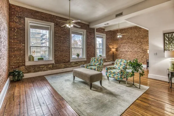 $2,150 | 112 East Alamo Street, Unit 2, Brenham, TX 77833