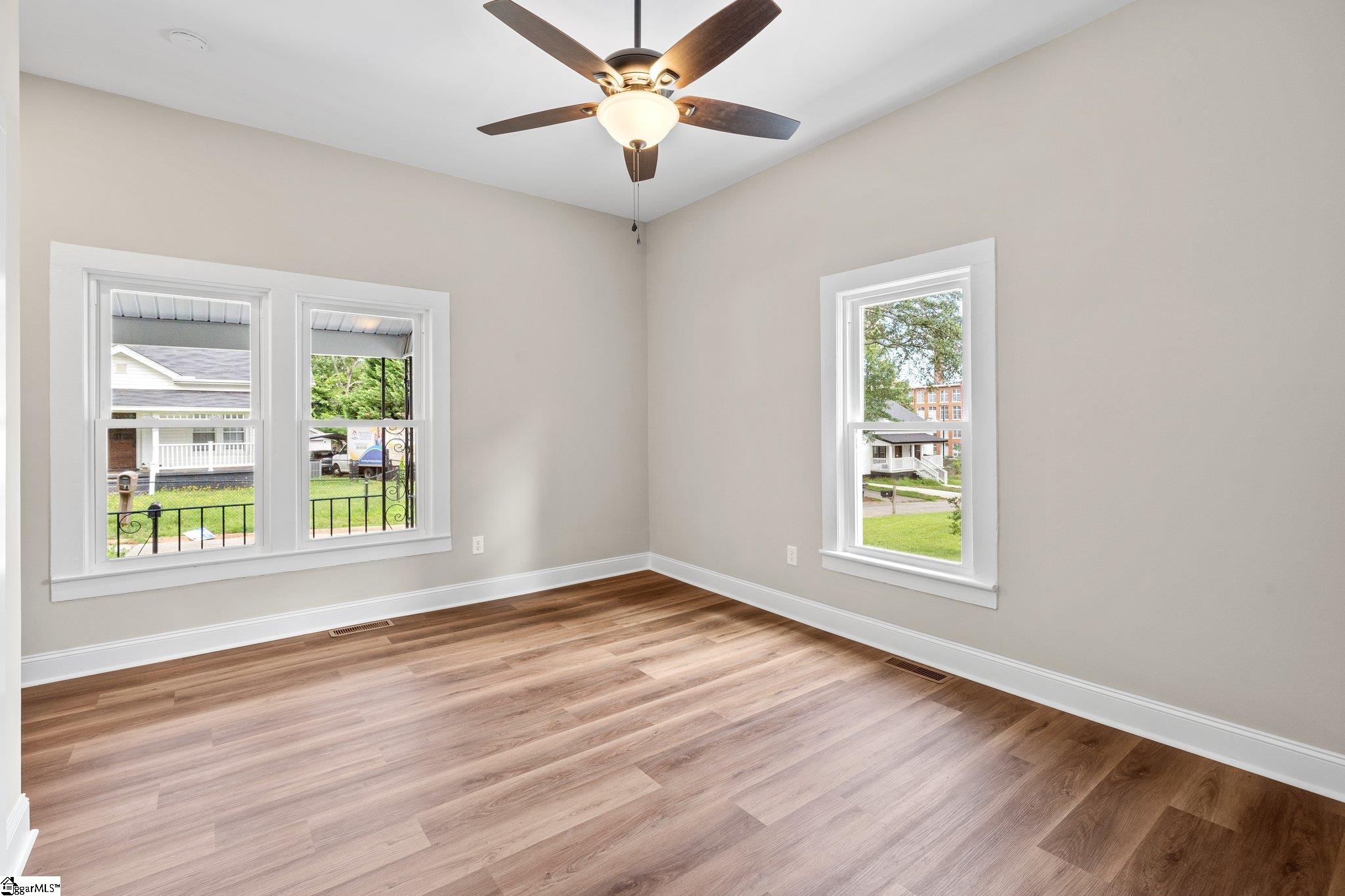 17 2nd Street Greenville, SC 29611 - Photo 14 of 30