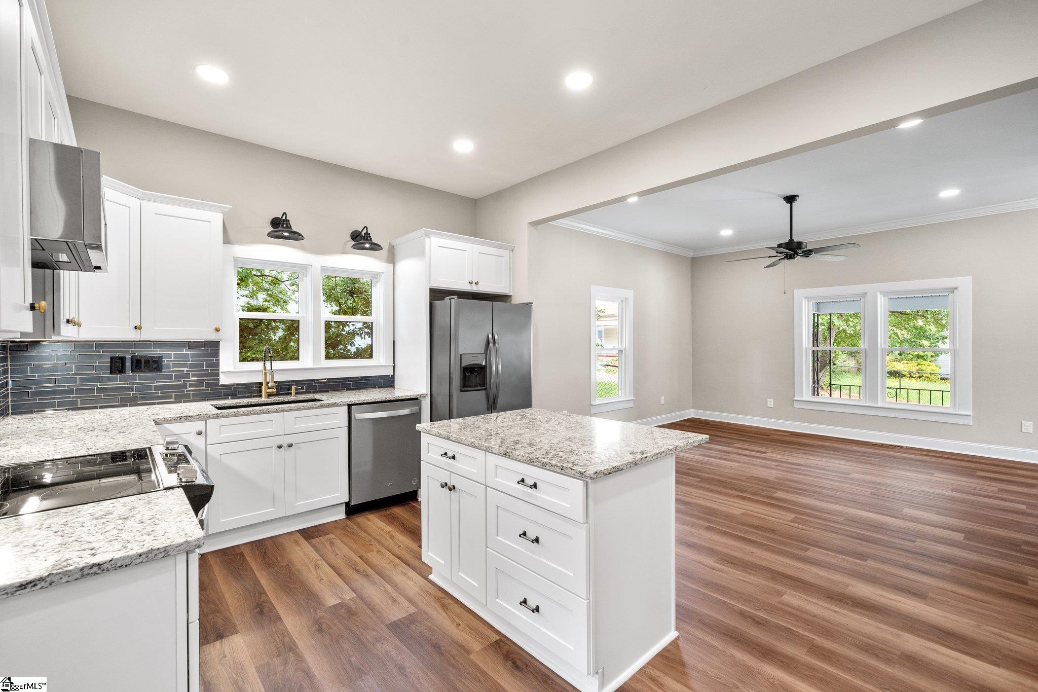 17 2nd Street Greenville, SC 29611 - Photo 6 of 30