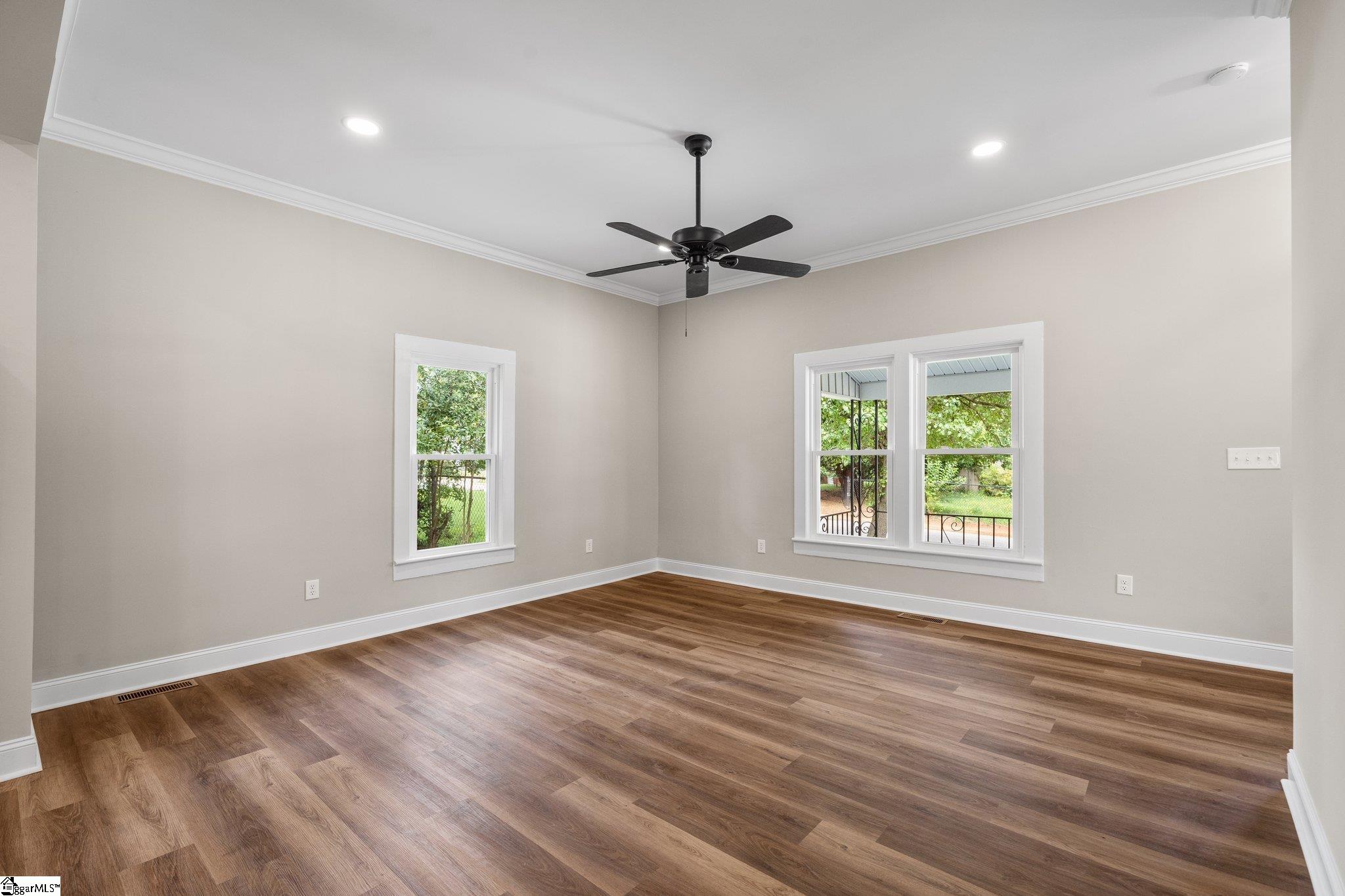 17 2nd Street Greenville, SC 29611 - Photo 9 of 30