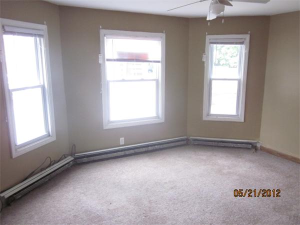 13 Farmland Road Lowell, MA 01850 - Photo 3 of 9 Gallery Image 3