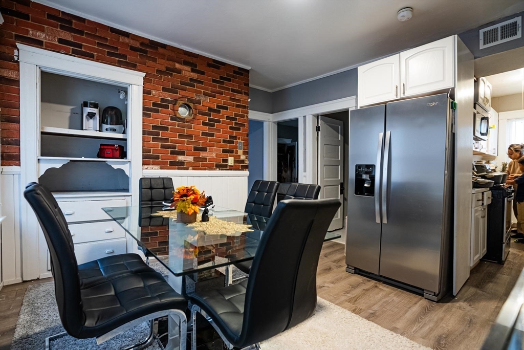 9 Ives Street Worcester, MA 01603 - Photo 12 of 39