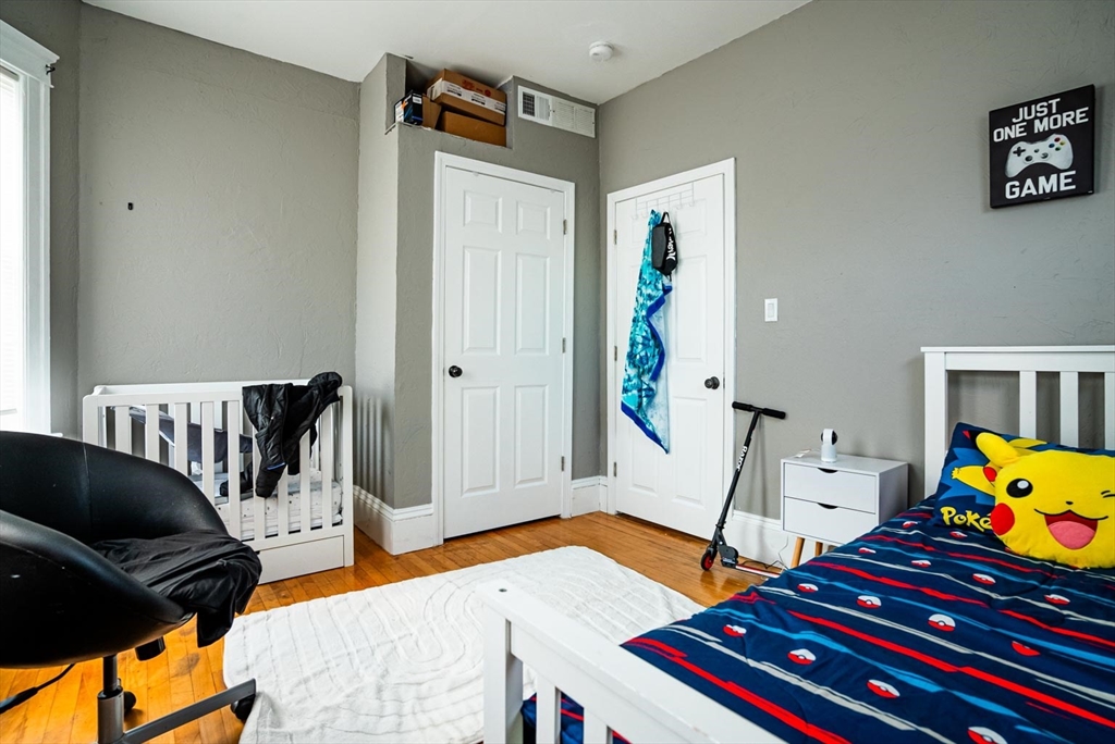 9 Ives Street Worcester, MA 01603 - Photo 13 of 39