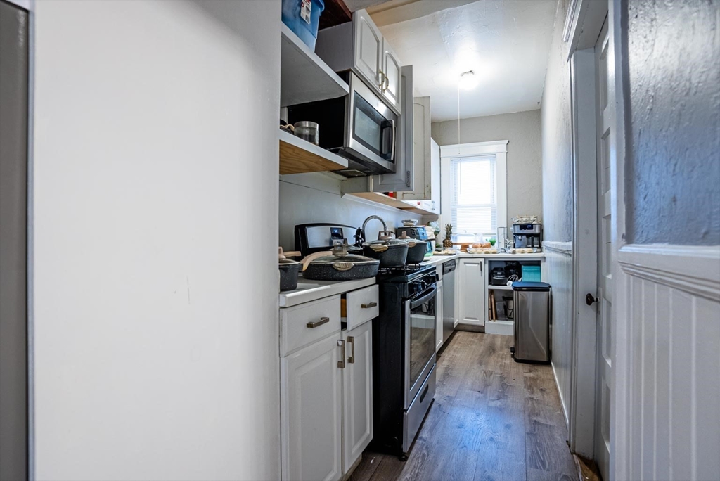 9 Ives Street Worcester, MA 01603 - Photo 16 of 39