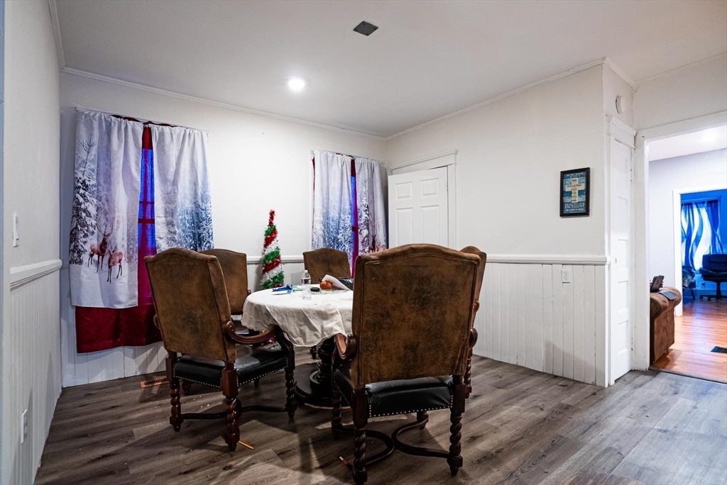 9 Ives Street Worcester, MA 01603 - Photo 3 of 39