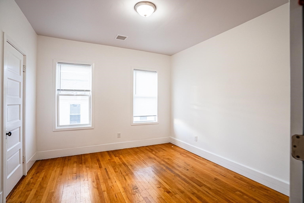 9 Ives Street Worcester, MA 01603 - Photo 34 of 39