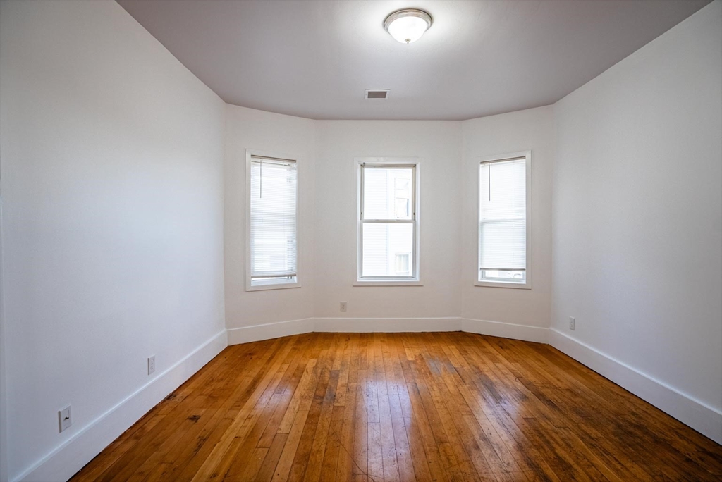 9 Ives Street Worcester, MA 01603 - Photo 35 of 39