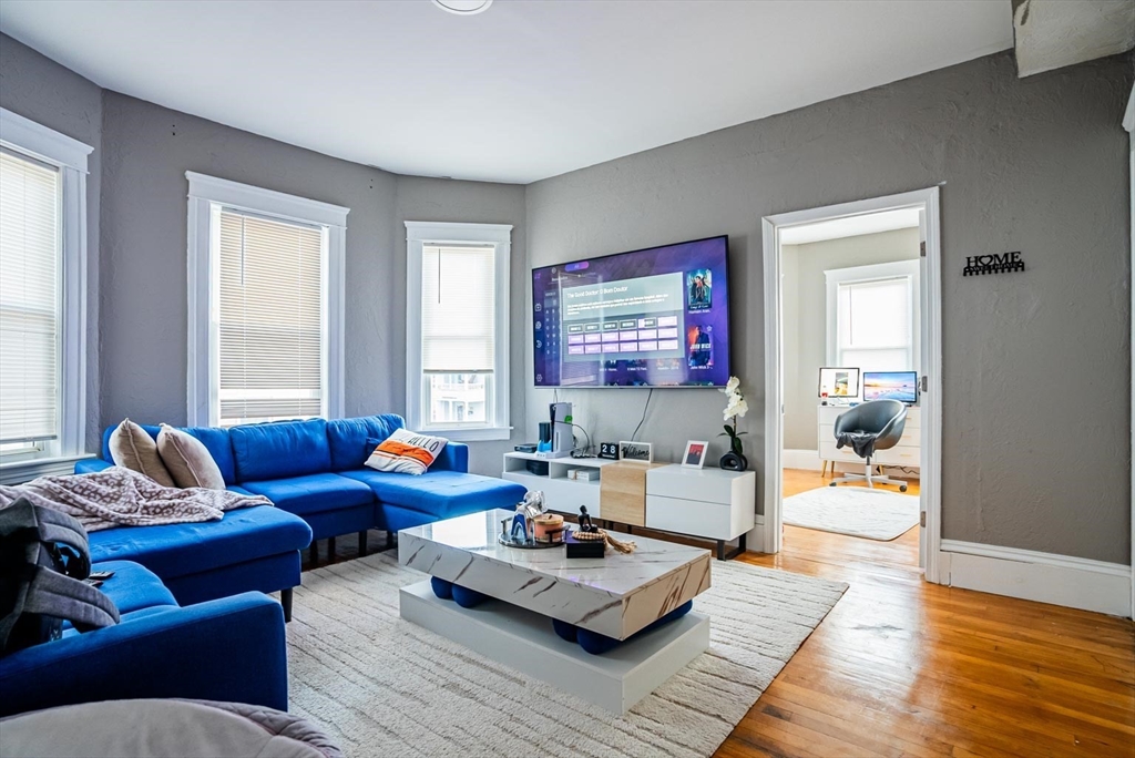 9 Ives Street Worcester, MA 01603 - Photo 9 of 39