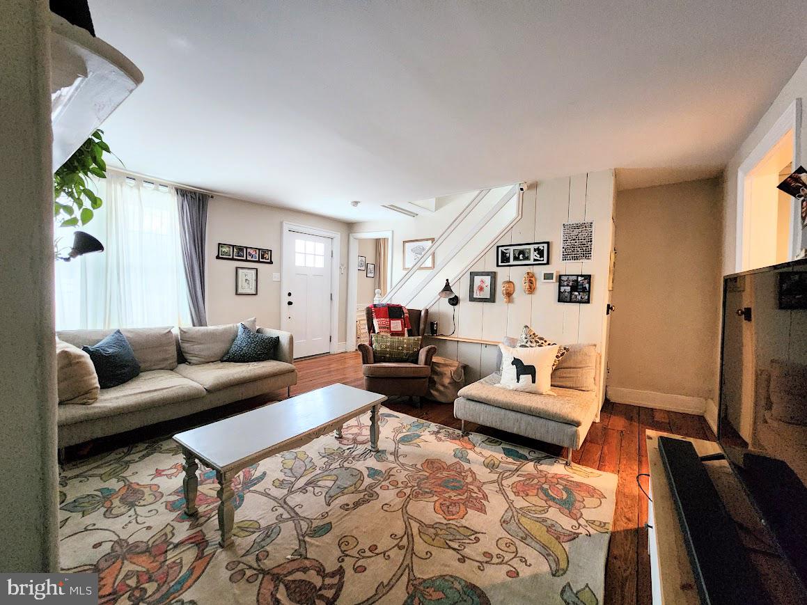 501 Boot Road West Chester, PA 19380 - Photo 11 of 18 Livingroom