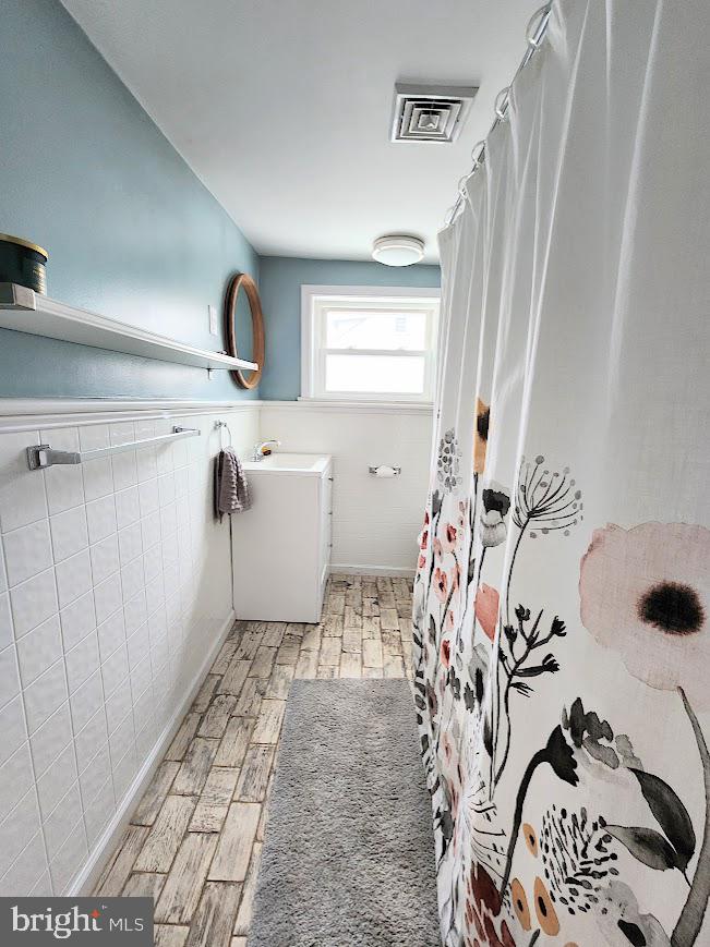 501 Boot Road West Chester, PA 19380 - Photo 18 of 18 Hallway Bathroom