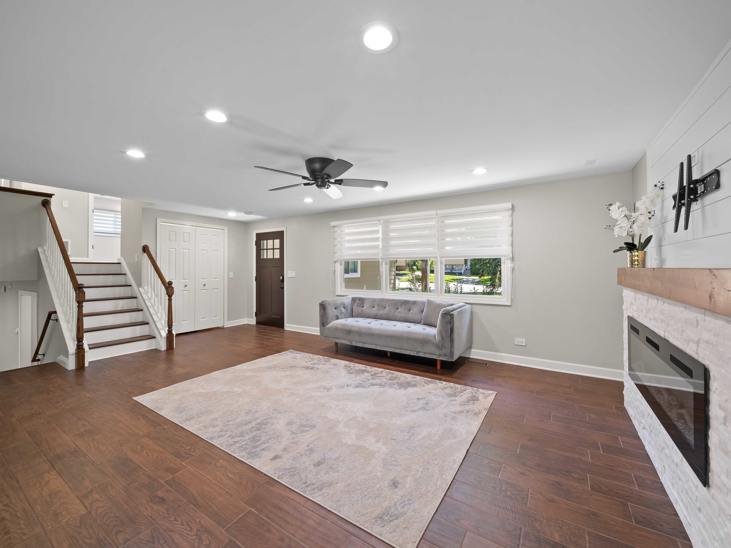 600 Springinsguth Road Schaumburg, IL 60193 - Photo 6 of 31