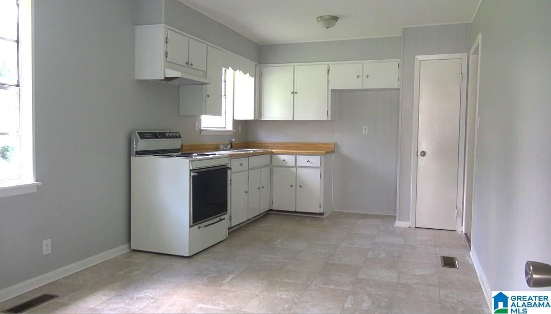 212 Brenda Road Anniston, AL 36206 - Photo 8 of 48