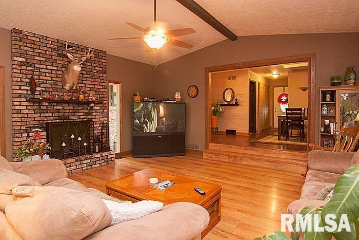 13901 Coyne Center Road Milan, IL 61264 - Photo 7 of 19 Gallery Image 7