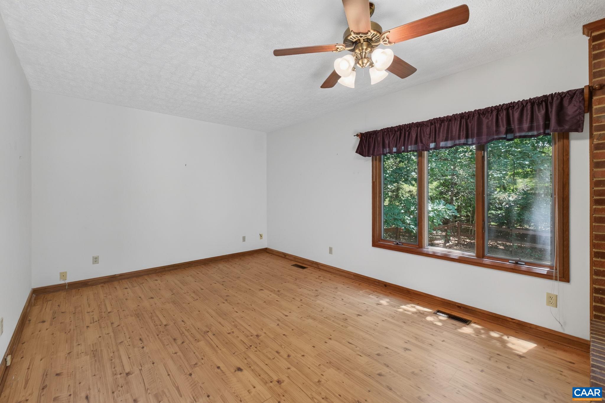 9 Timberlake Terrace Palmyra, VA 22963 - Photo 13 of 35 an empty room with a window