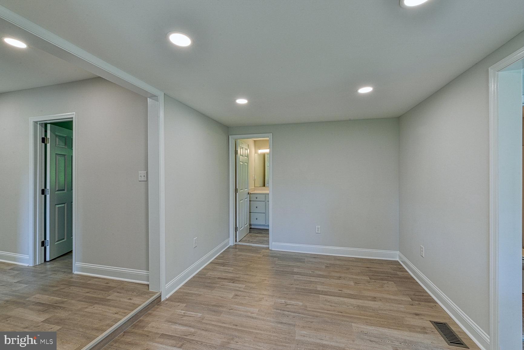 7624 Fredericks Hall Road Mineral, VA 23117 - Photo 23 of 39 Dining Area