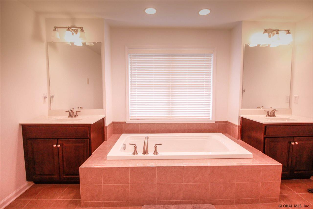 9 Trotter Road Bethlehem, NY 12158 - Photo 9 of 14 Photo 9