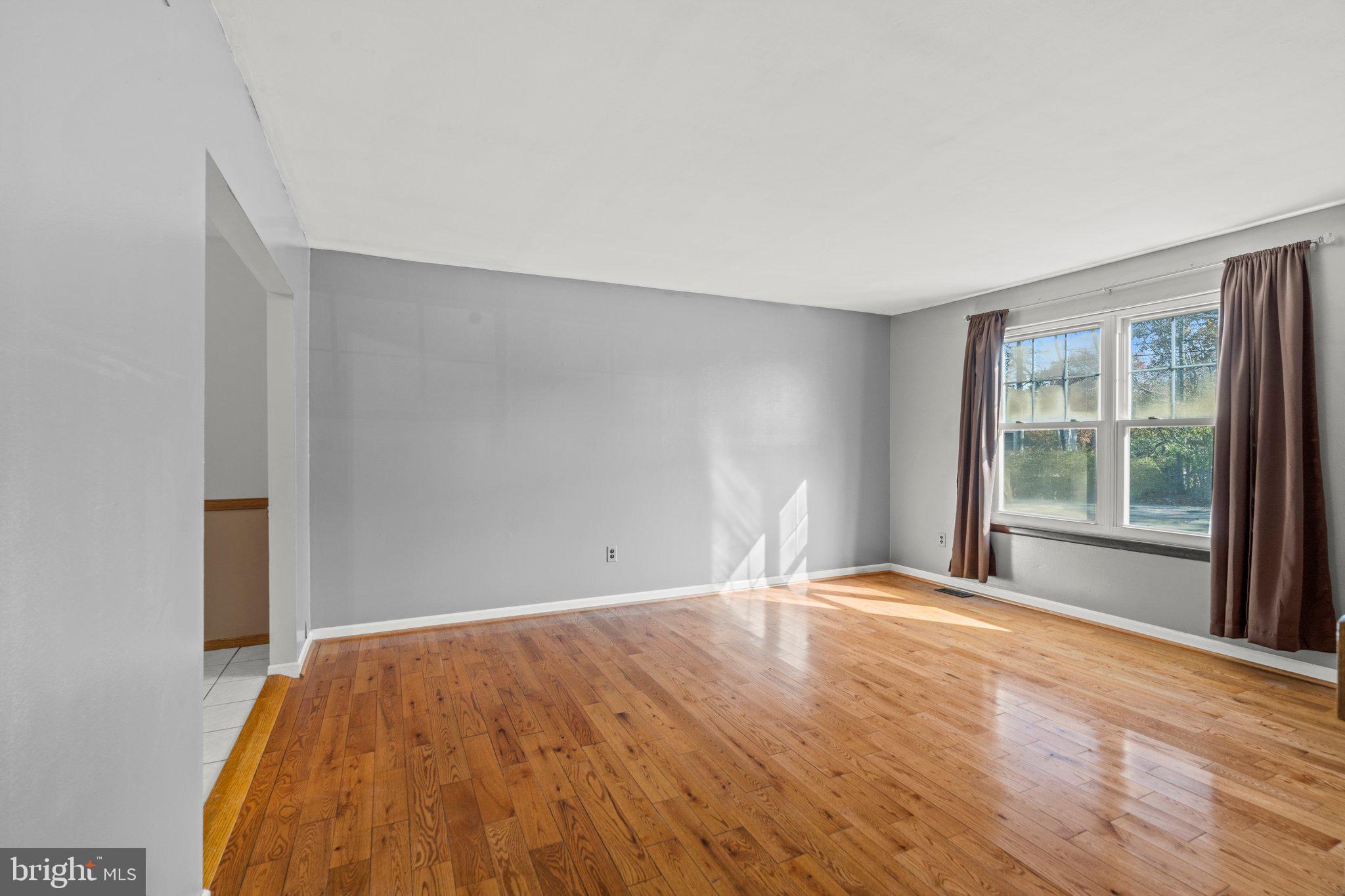 35 Cherry Lane Clementon, NJ 08021 - Photo 3 of 38 Gallery Image 3