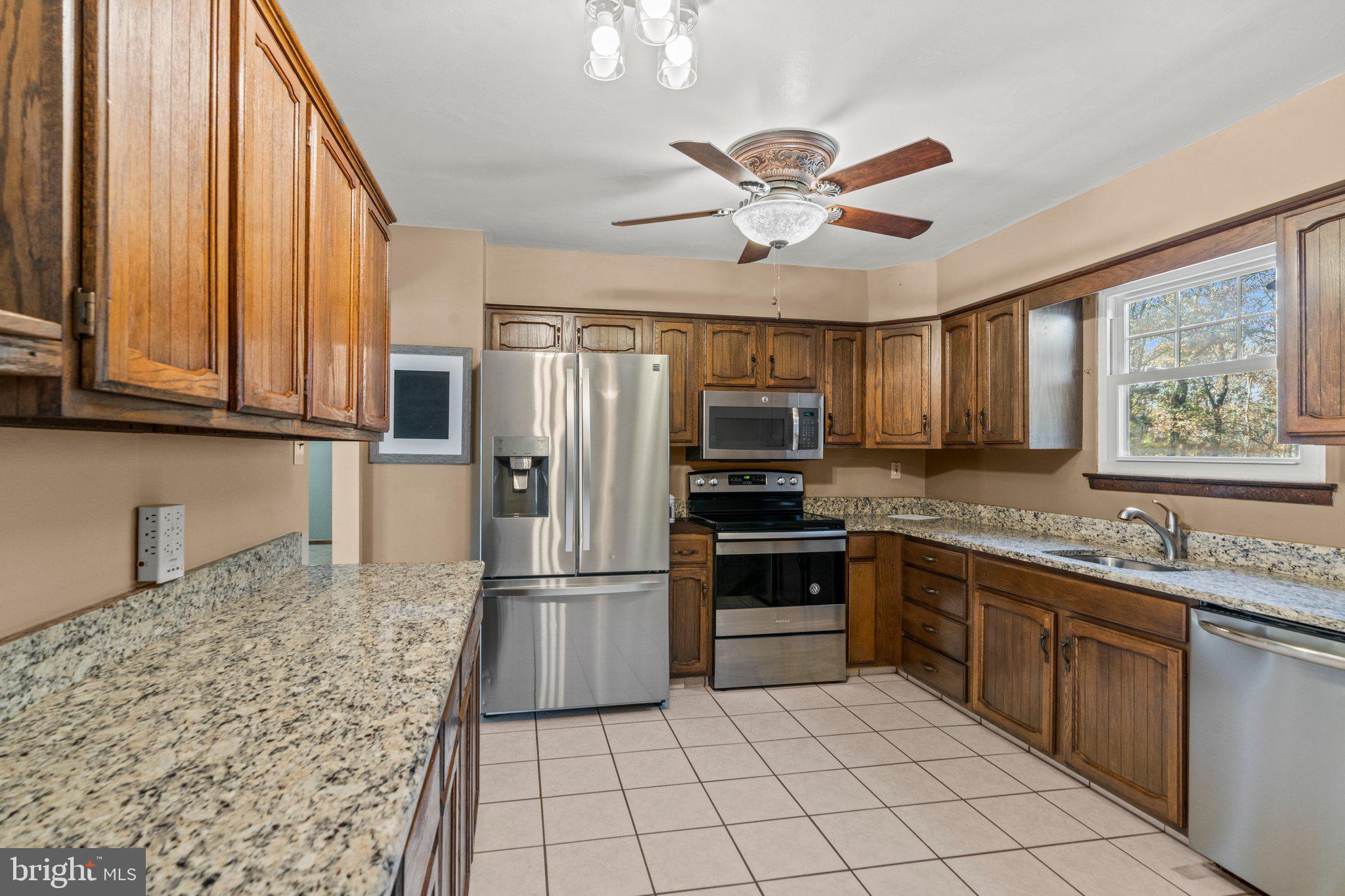 35 Cherry Lane Clementon, NJ 08021 - Photo 7 of 38 Gallery Image 7