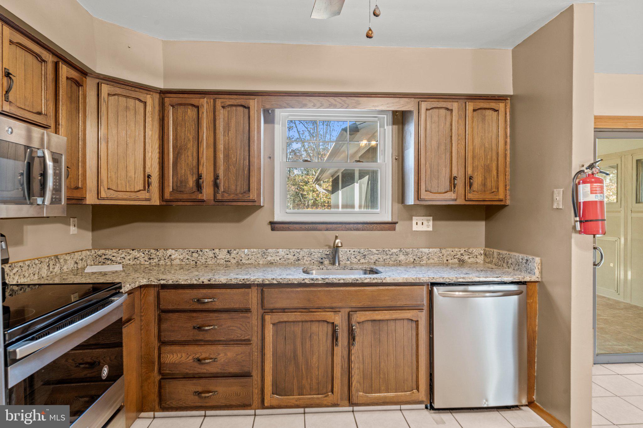 35 Cherry Lane Clementon, NJ 08021 - Photo 10 of 38 Gallery Image 10
