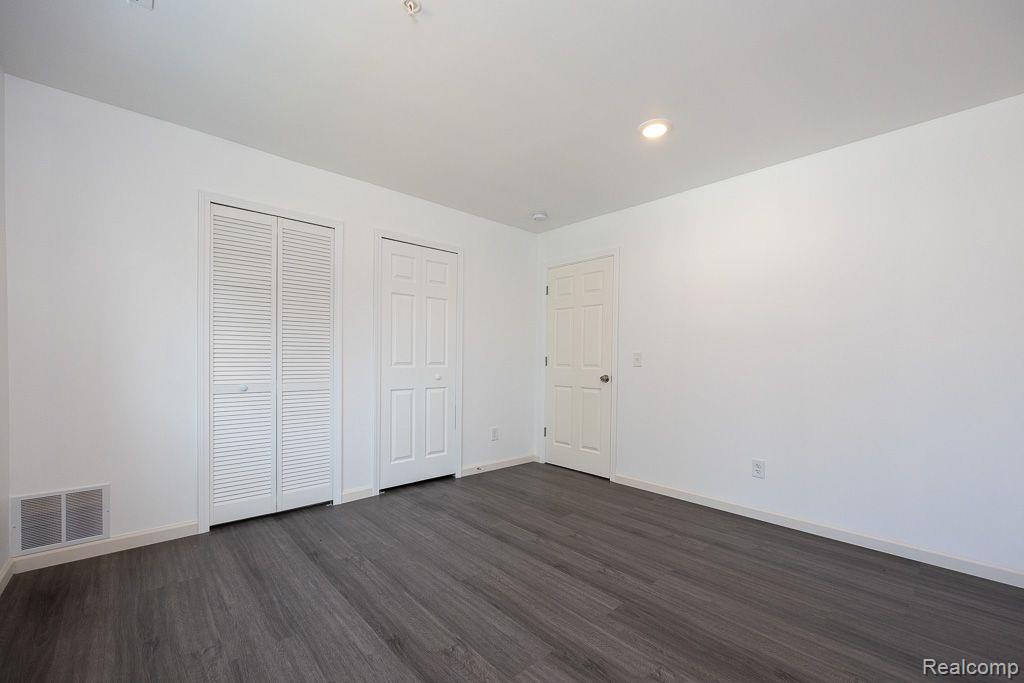 35410 Van Born Road, Unit 305 Wayne, MI 48184 - Photo 30 of 39