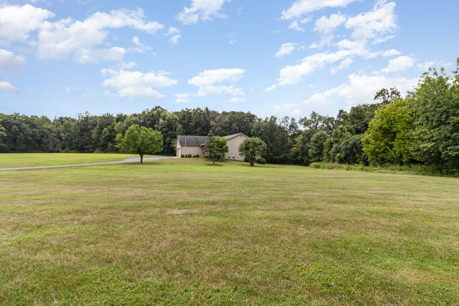 17020 Holtz Road Lowell, IN 46356 - Photo 16 of 24 1500x1000