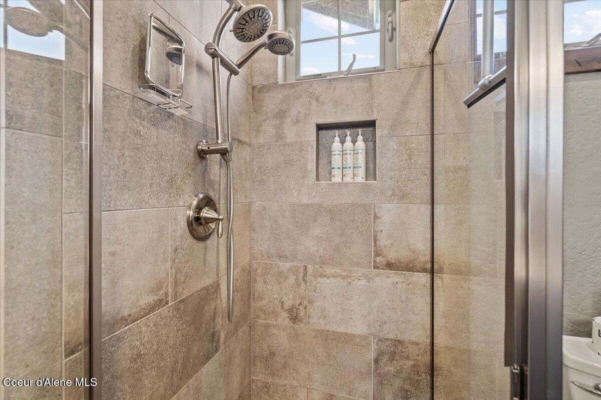 511 Guthrie Place, Unit 503 Dover, ID 83825 - Photo 40 of 58 40-Primary Bathroom