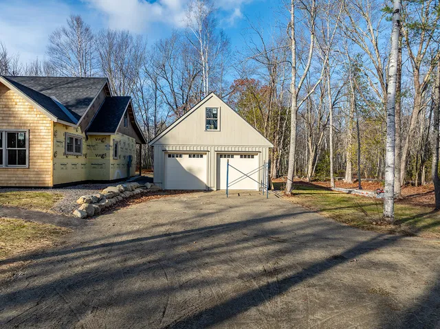 $795,000 | 165 Glenwood Lane, Northport, ME 04849
