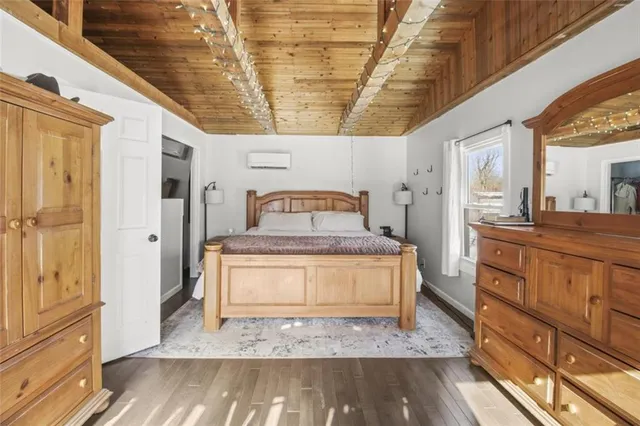 $319,900 | 1215 Berry Road, Independence, MO 64057