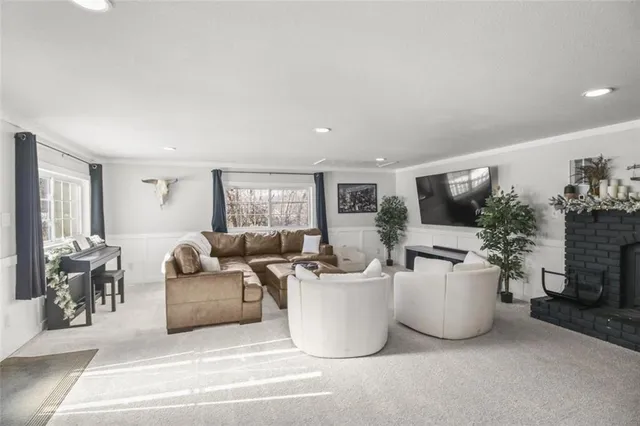 $319,900 | 1215 Berry Road, Independence, MO 64057