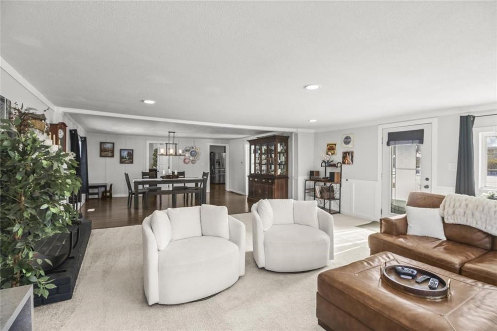 1215 Berry Road Independence, MO 64057 - Photo 5 of 24