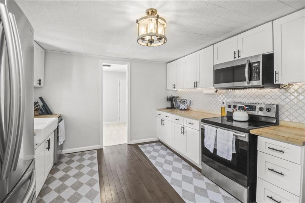 1215 Berry Road Independence, MO 64057 - Photo 9 of 24