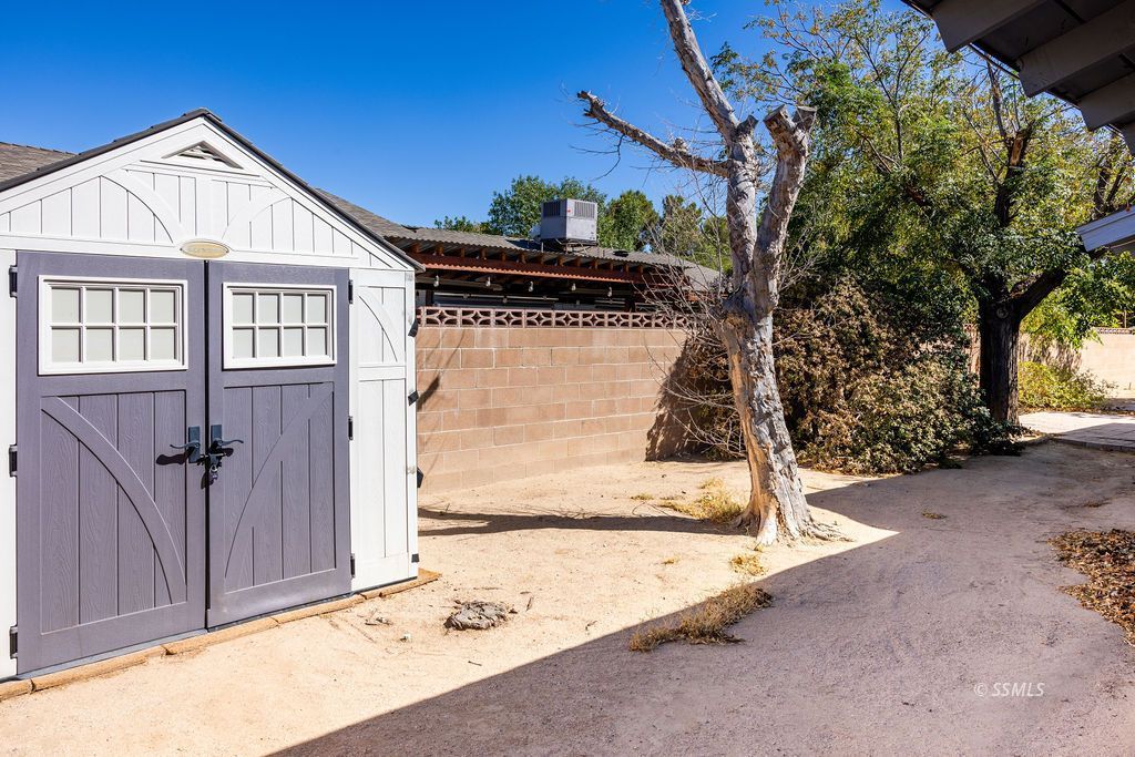 1106 Randall Street Ridgecrest, CA 93555 - Photo 31 of 37 Gallery Image 31