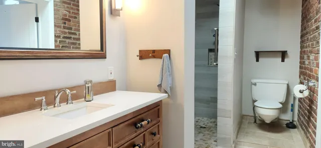 $4,400 | 7609 Woodridge Circle, Alexandria, VA 22308