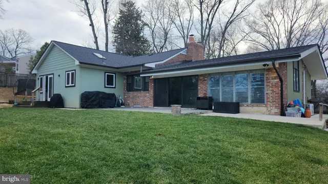 $4,400 | 7609 Woodridge Circle, Alexandria, VA 22308