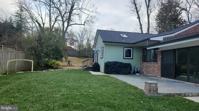 $4,400 | 7609 Woodridge Circle, Alexandria, VA 22308