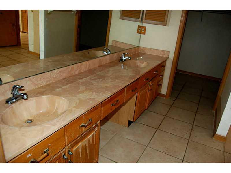 340 Northwest 36th Court Boca Raton, FL 33431 - Photo 20 of 22 Bathroom